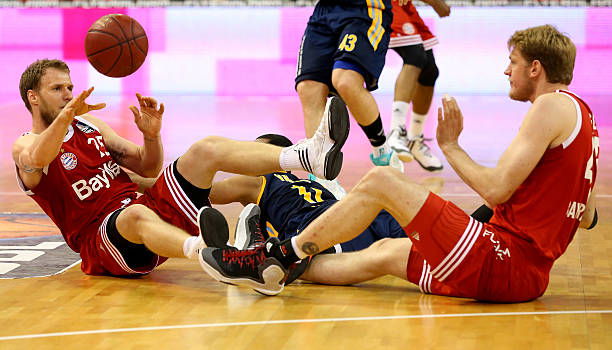 其后在国际 其后在国际