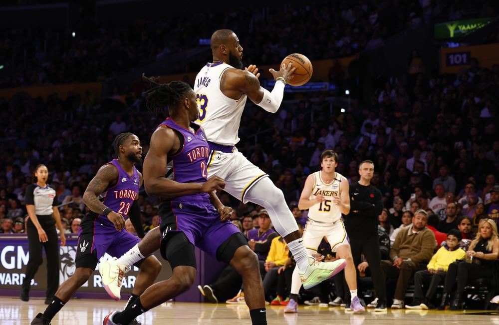 官方：帕尔梅拉斯签下富勒姆中场佩雷拉；据悉转会费1000万欧