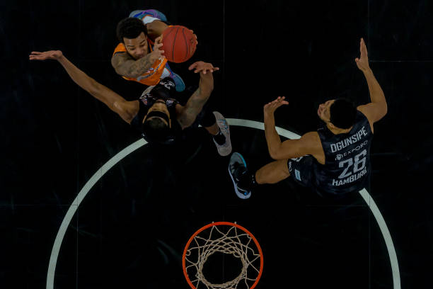 一旦波兰射 一旦波兰射